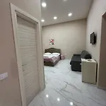Apartment Valentino Caracciolo 105 *