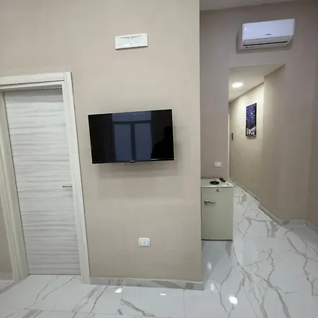 Valentino Caracciolo 105 *