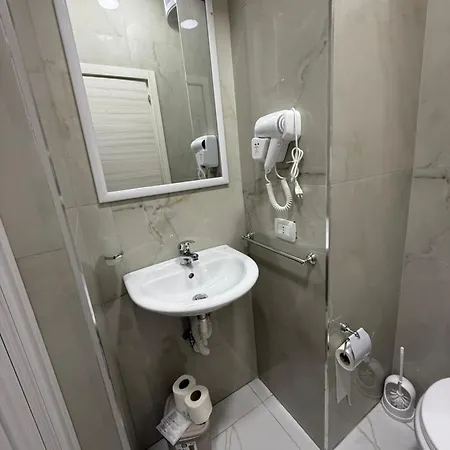 Valentino Caracciolo 105 Διαμέρισμα *