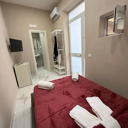 Valentino Caracciolo 105 Νάπολη