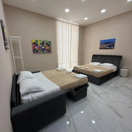 Valentino Caracciolo 105 Διαμέρισμα