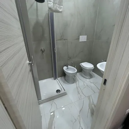 Διαμέρισμα Valentino Caracciolo 105 *