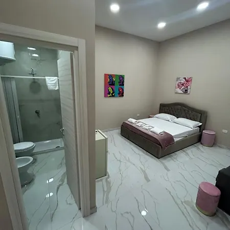 Διαμέρισμα Valentino Caracciolo 105 *