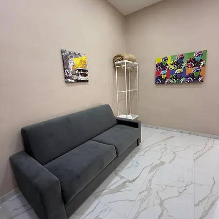 Valentino Caracciolo 105 Διαμέρισμα *