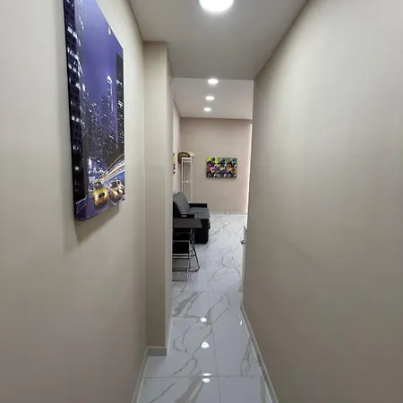 Διαμέρισμα Valentino Caracciolo 105 *