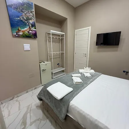 Διαμέρισμα Valentino Caracciolo 105