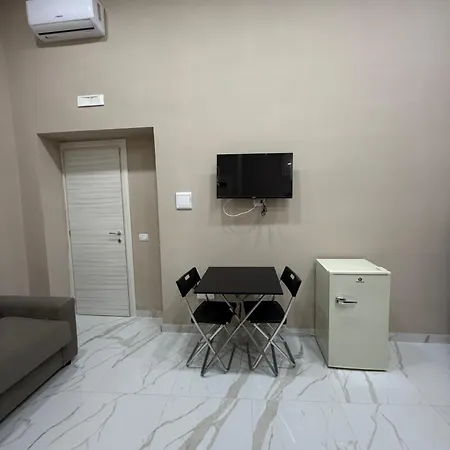 Valentino Caracciolo 105 *