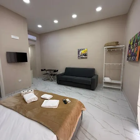 Valentino Caracciolo 105 Διαμέρισμα *