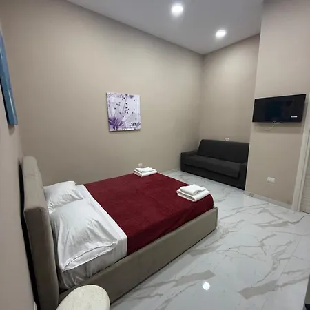 Valentino Caracciolo 105 Lägenhet