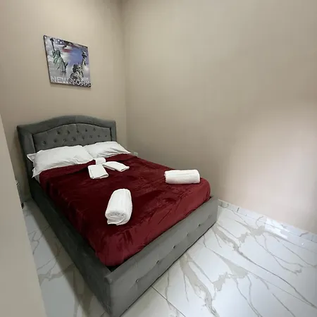 Valentino Caracciolo 105 * Neapel