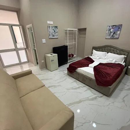 Valentino Caracciolo 105 Neapel