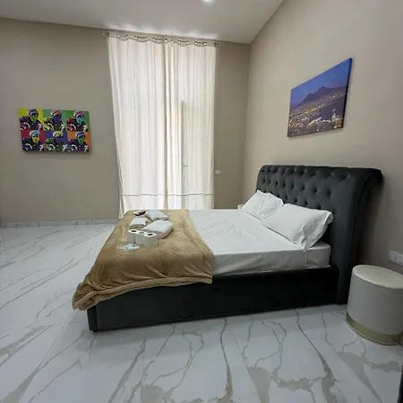 Valentino Caracciolo 105 Apartamento Nápoles